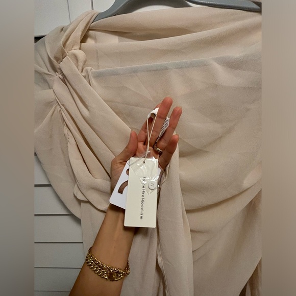 Commence semi Sheer long sleeves asymmetric beige/cream top - Picture 4 of 4